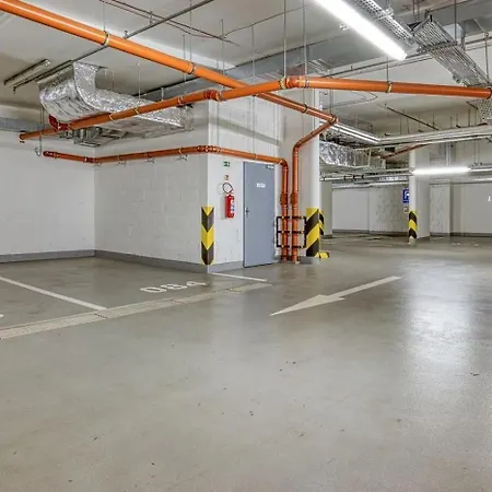 Centre New Quiet Stylish & Parking Near O2 Arena - Platce Dph - With Large Glass Balcony Lejlighed